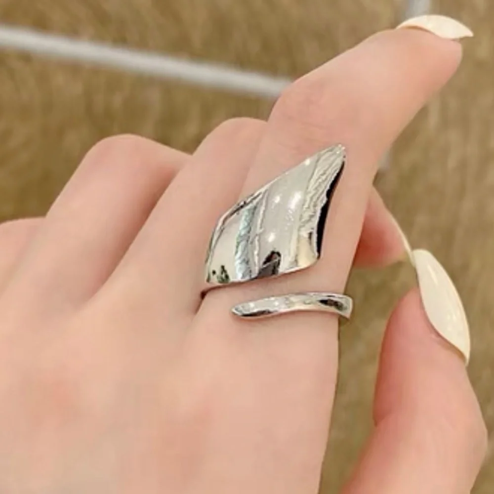 Unique Modern Two Rings Set - Picture 4 of 15